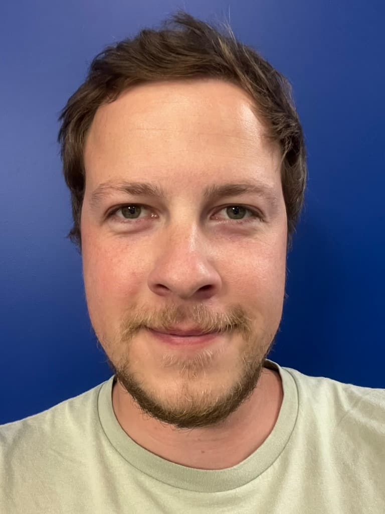 Adam Jankowski - Consultant SEO Freelance Arras